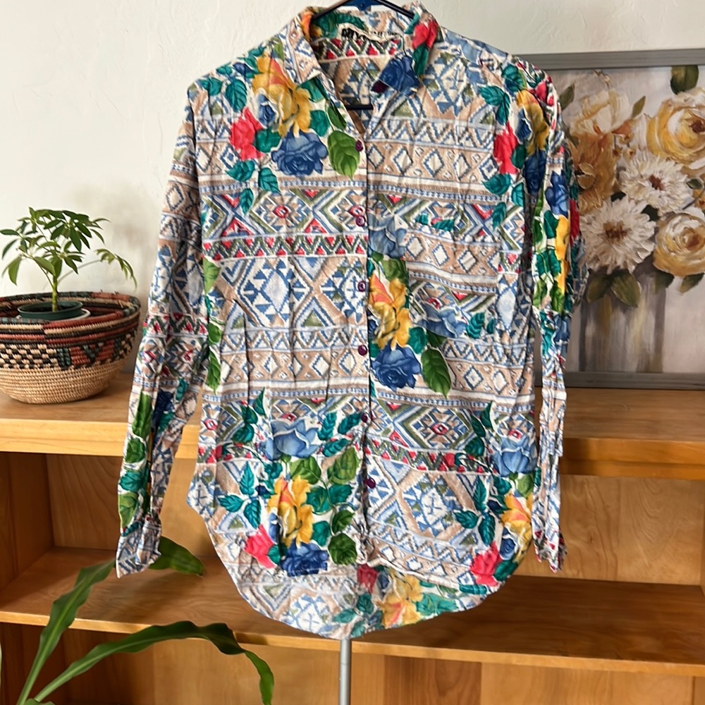Hot gossip New York contemporary button shirt